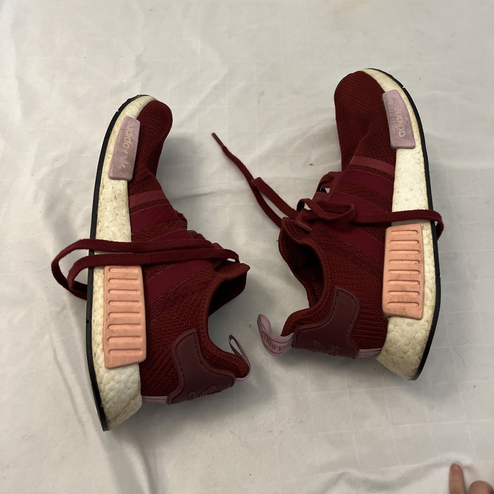 ADIDAS Originals NMD R1 running shoe Collegiate Burgundy womens Size 9.5M 675001 - Picture 2 of 7